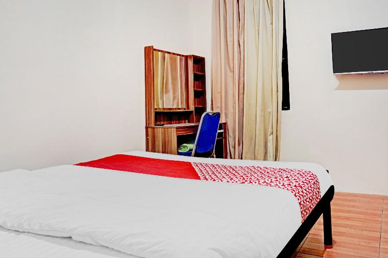Super OYO 90689 Lily House 5