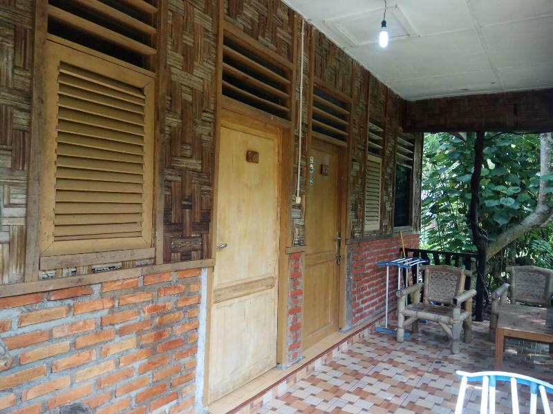 Tangkahan Inn