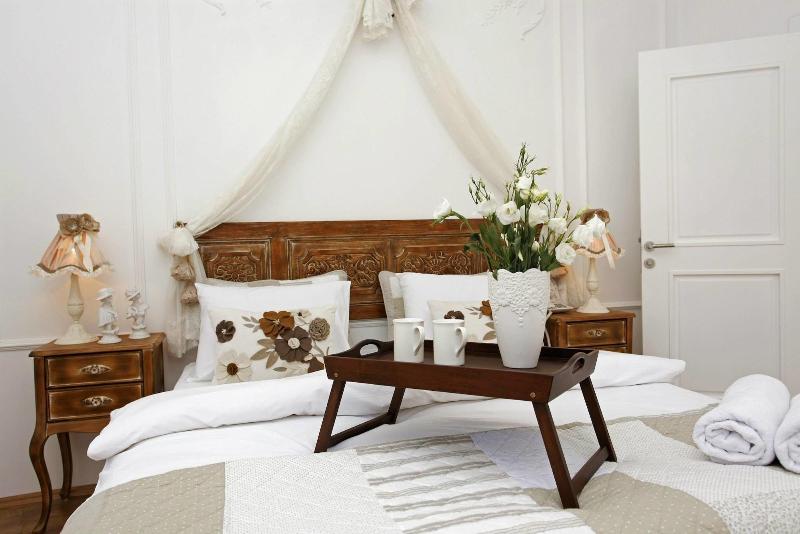 The White Swan Suites image