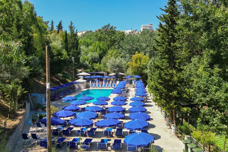 Hostel & Glamping Santa Fortunata image