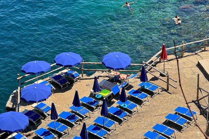 Hostel & Glamping Santa Fortunata image