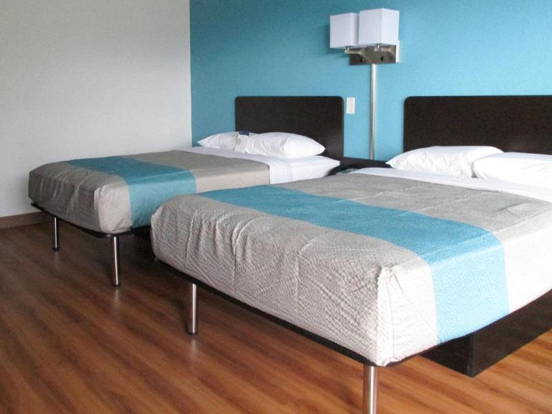 Econo Lodge Asheboro image