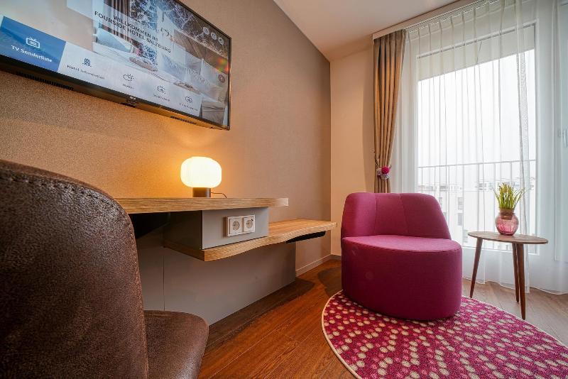 DORMERO Hotel Freiburg image
