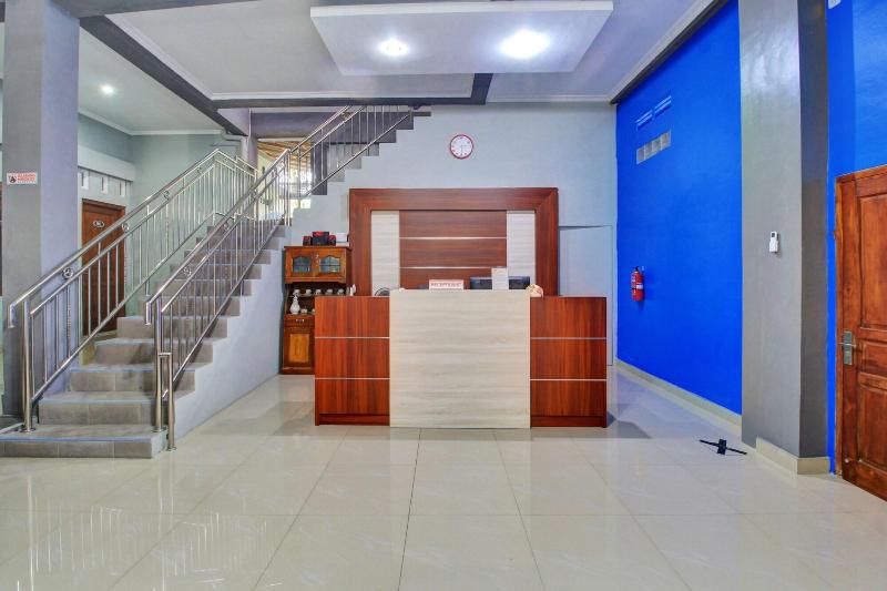 OYO 90767 Gm Guest House