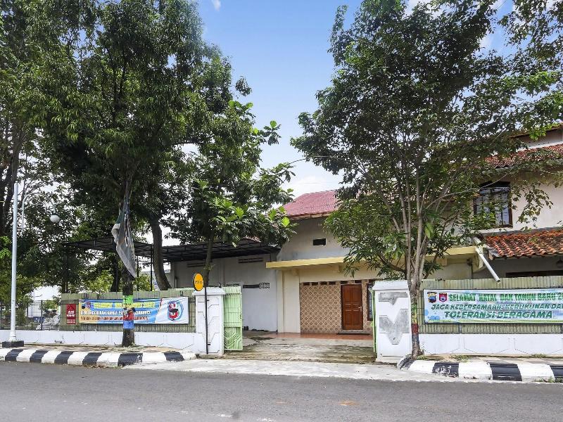 SPOT ON 90744 Alika Homestay
