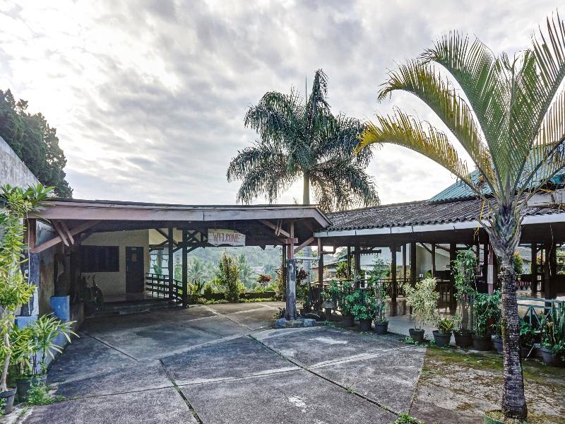 OYO 90596 Hotel Griya Astoeti image