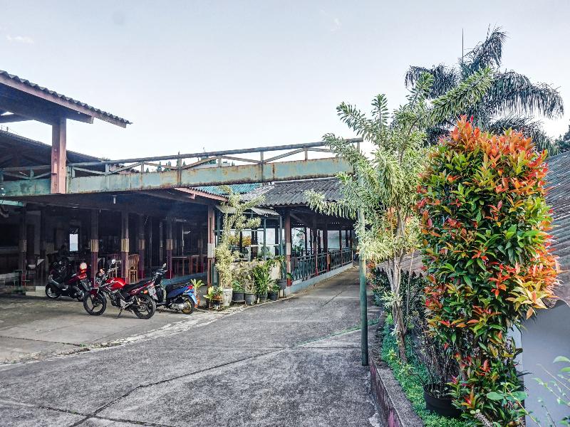 OYO 90596 Hotel Griya Astoeti image
