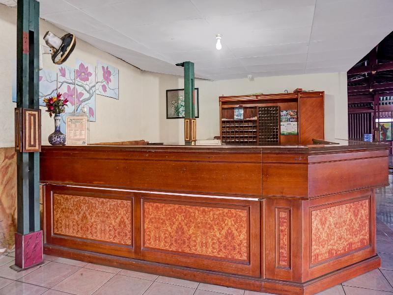 OYO 90596 Hotel Griya Astoeti image