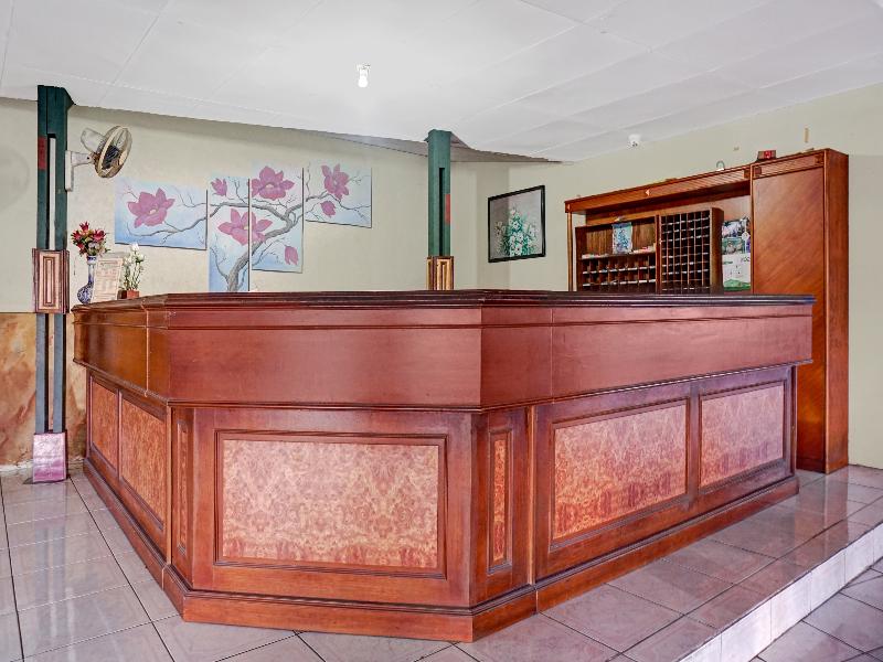 OYO 90596 Hotel Griya Astoeti image