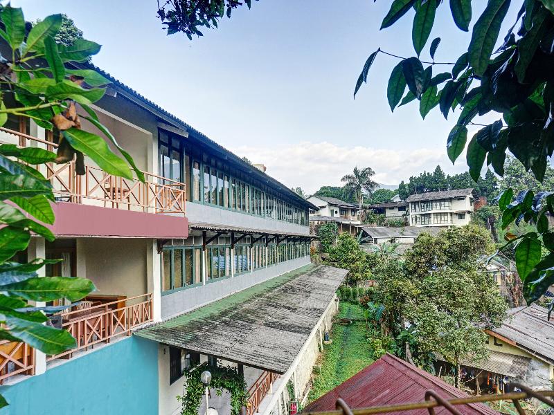 OYO 90596 Hotel Griya Astoeti image