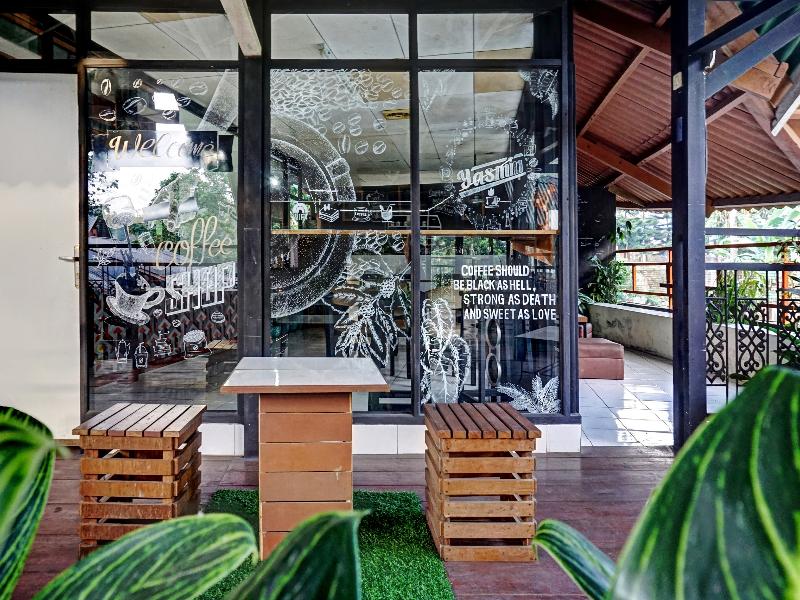 OYO 90596 Hotel Griya Astoeti image