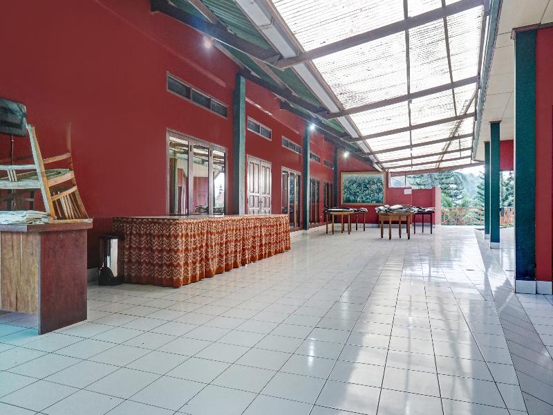 OYO 90596 Hotel Griya Astoeti image