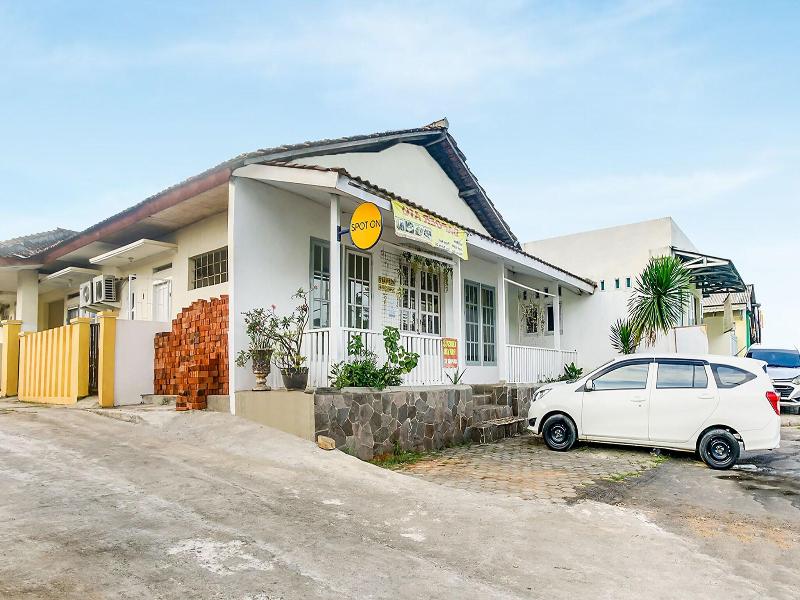 SPOT ON 90896 Griya Atu Syariah