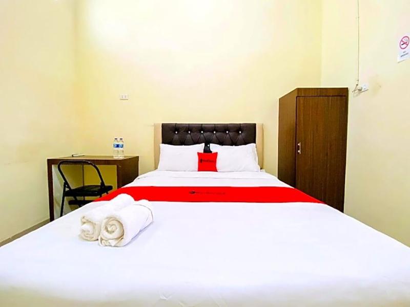 OYO 90773 Shine Guest House image