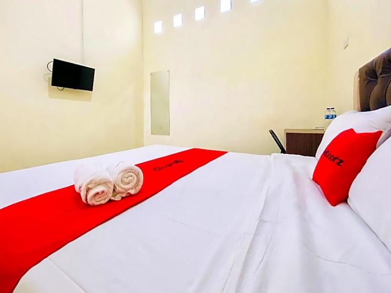 OYO 90773 Shine Guest House image