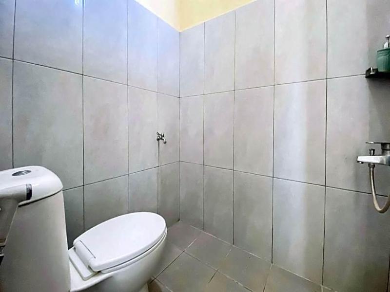 OYO 90773 Shine Guest House image