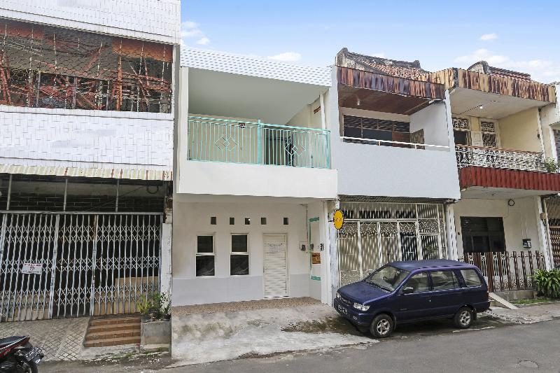 SPOT ON 90780 Gang Tengah Homestay Syaria