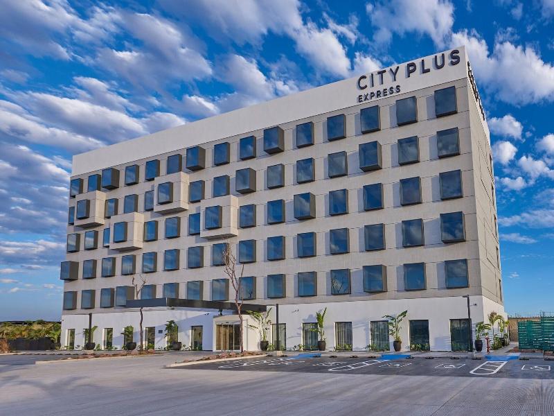 City Express Plus by Marriott Mazatlán image