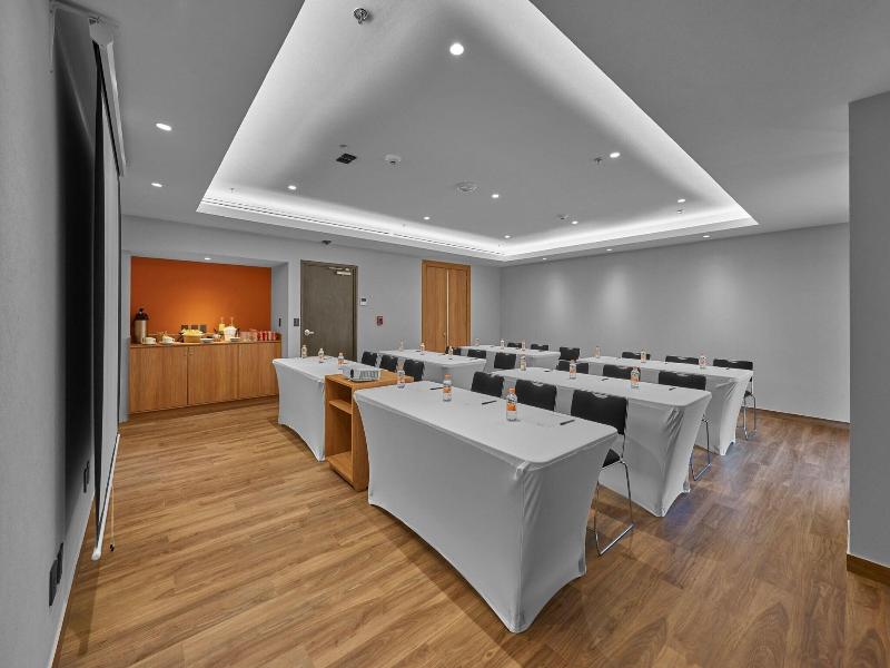 City Express Plus by Marriott Mazatlán image
