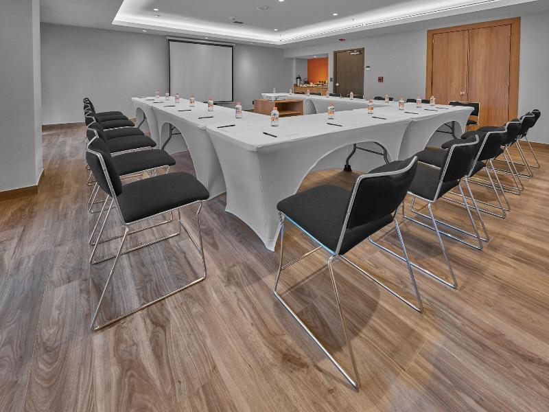 City Express Plus by Marriott Mazatlán image