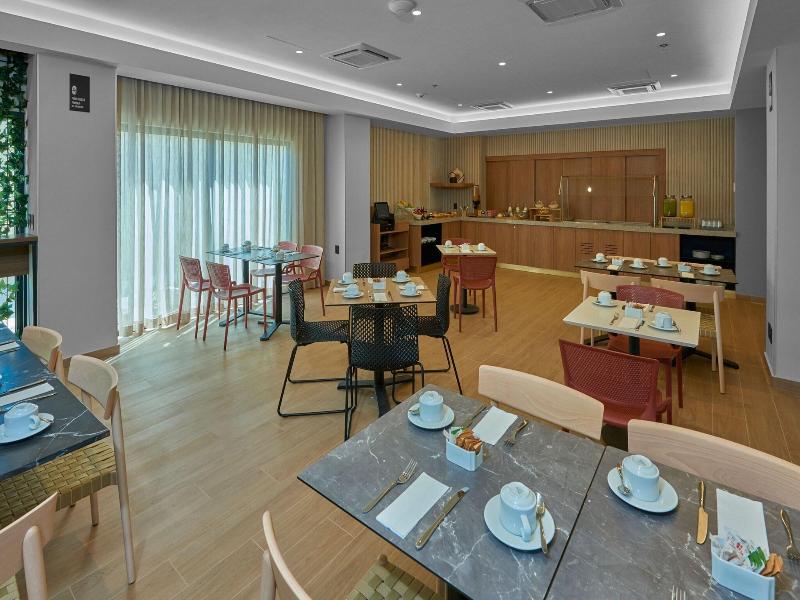 City Express Plus by Marriott Mazatlán image