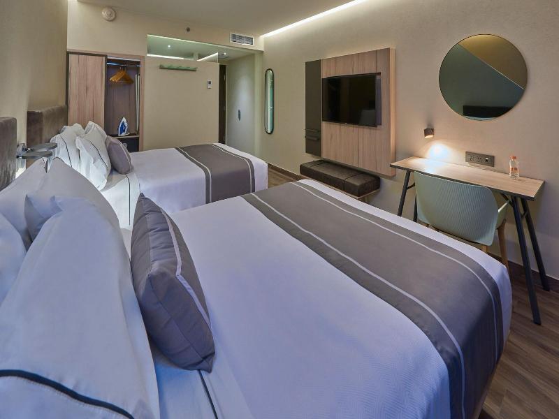City Express Plus by Marriott Mazatlán image