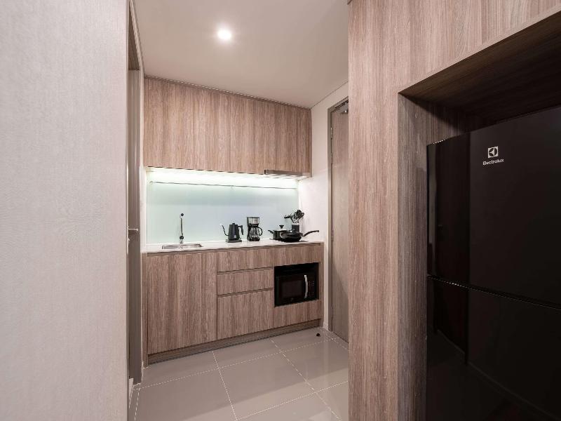 Ramada By Wyndham Bangkok Sukhumvit 87 image
