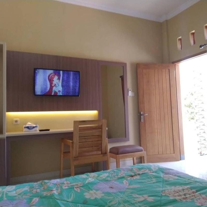 R3 Brawijaya Homestay by ZUZU 4