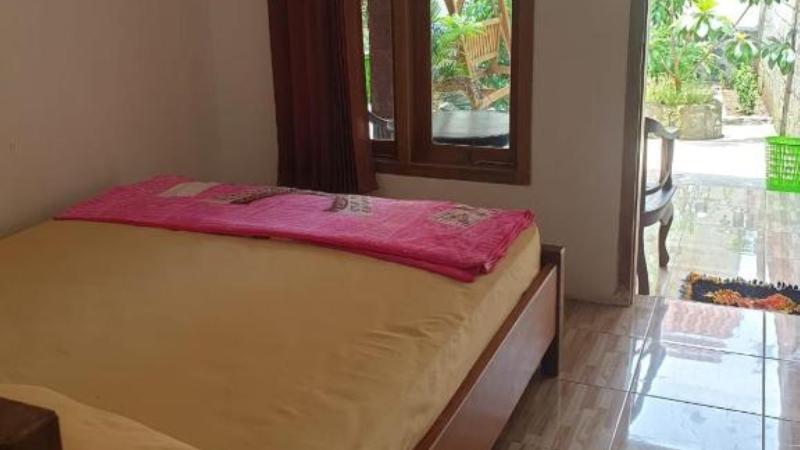 Nita's Homestay Banyuwangi by ZUZU image