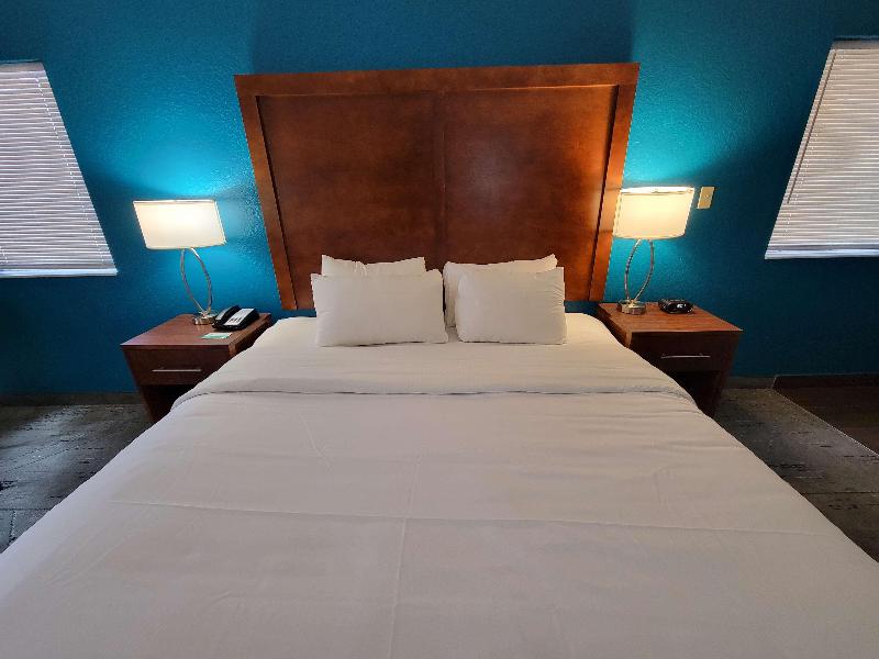 Best Western Plus La Mesa San Diego image