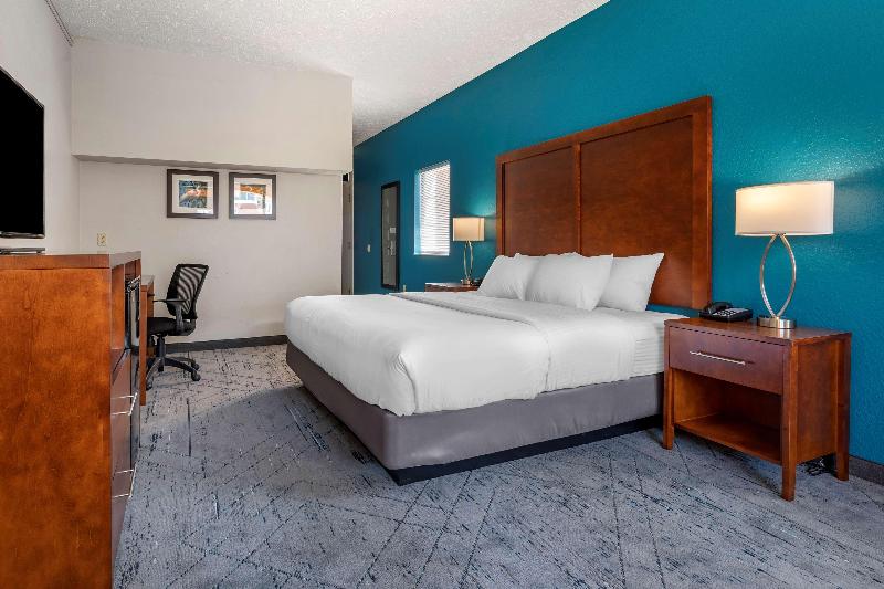 Best Western Plus La Mesa San Diego image