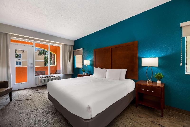 Best Western Plus La Mesa San Diego image