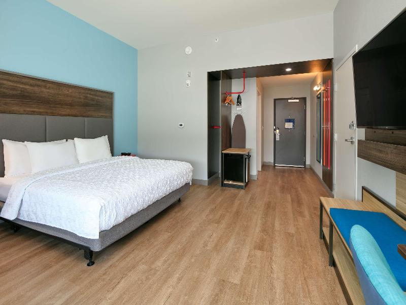 Tru by Hilton San Antonio at the Rim image