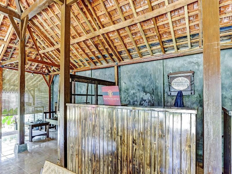 SPOT ON 90742 Kinanthy Homestay Syariah