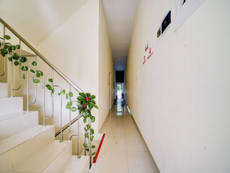 90778 River inn Malioboro image