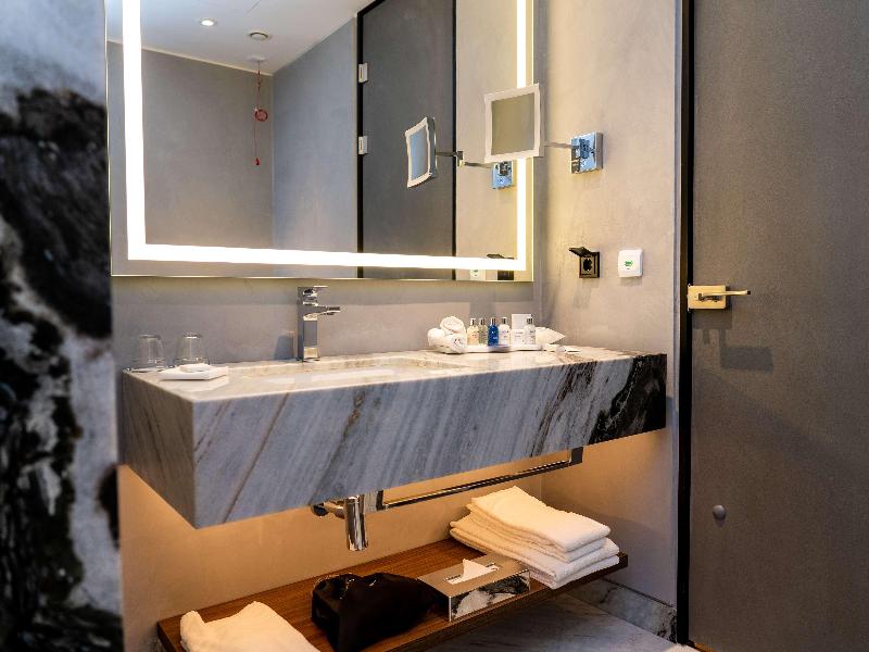 Radisson Blu Aurum Hotel Brasov image