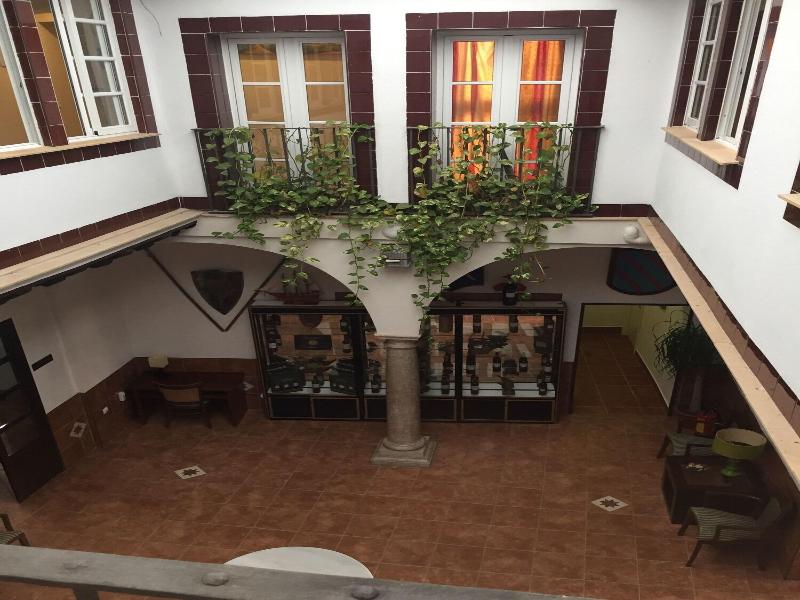 Hotel Carlos V by Vivere Stays image