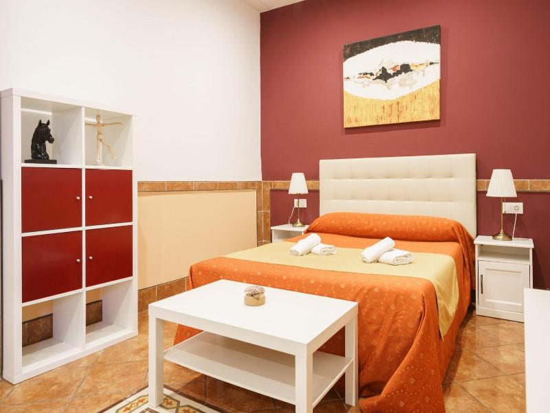 Hotel Carlos V by Vivere Stays image