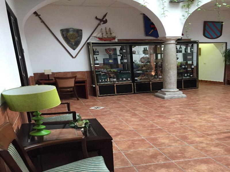 Hotel Carlos V by Vivere Stays image