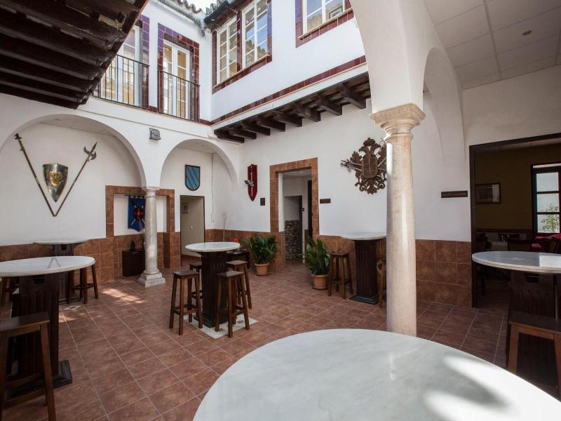Hotel Carlos V by Vivere Stays image