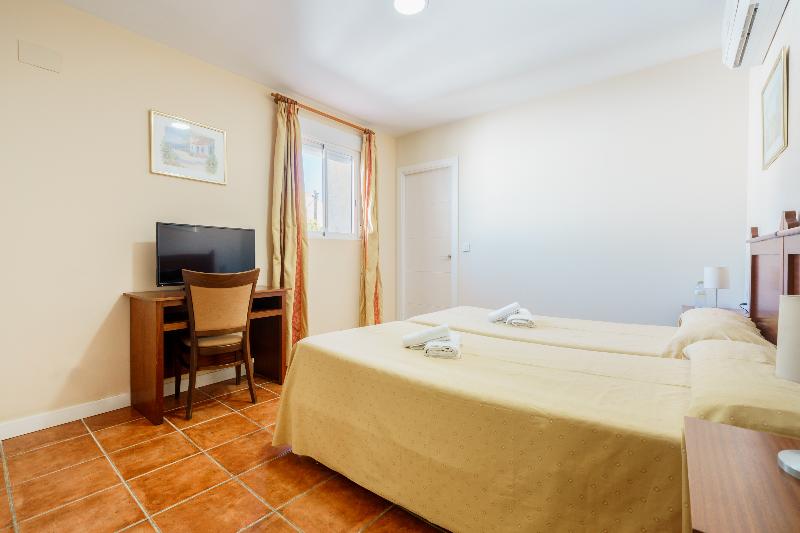 Hotel Carlos V by Vivere Stays image