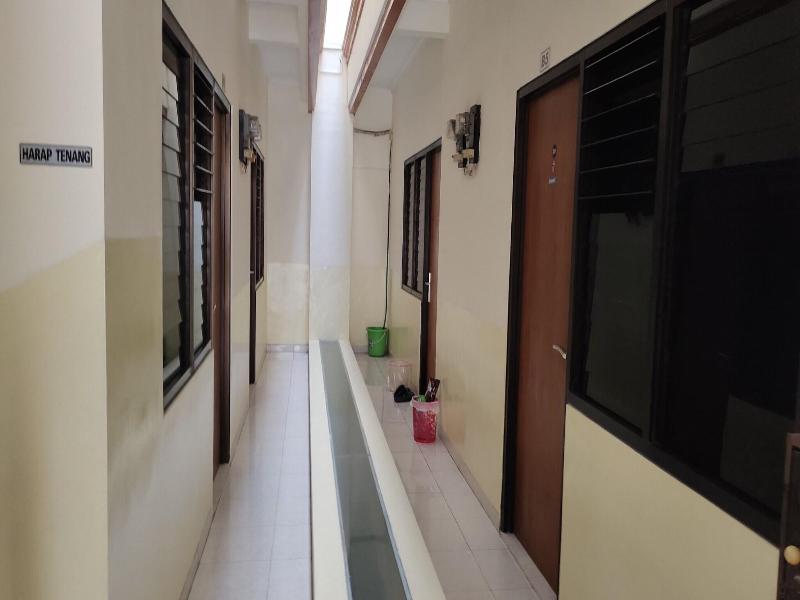 OYO 90870 C16 Siwalankerto image