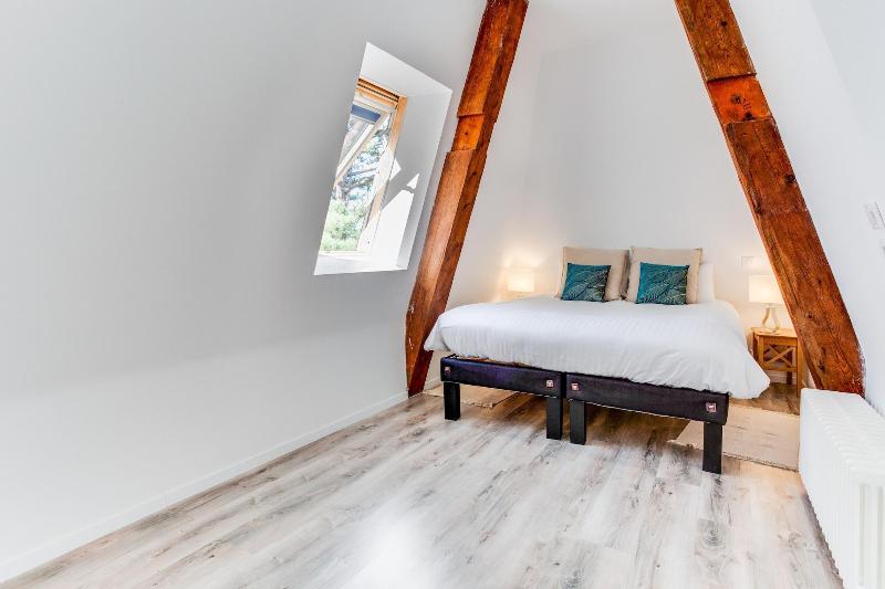 Chateau Cote de Nacre image