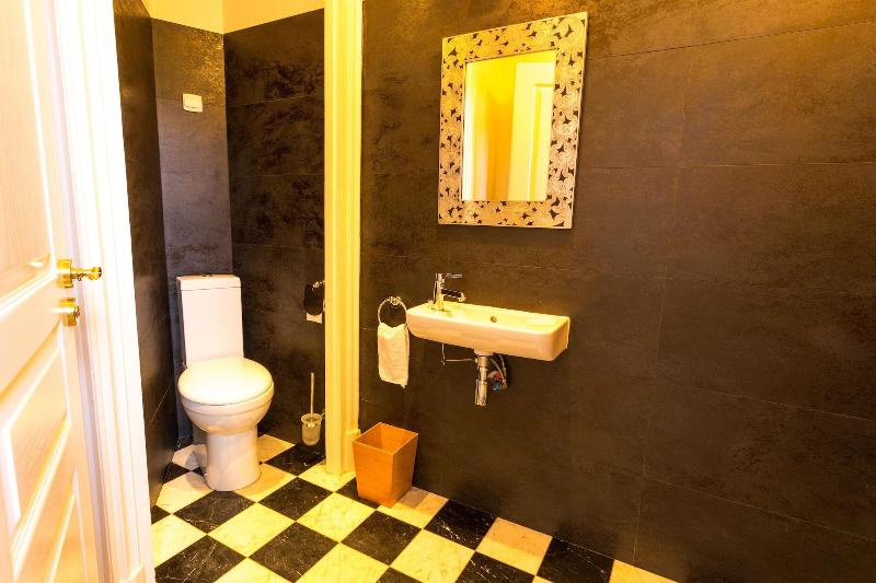 Chateau Cote de Nacre image