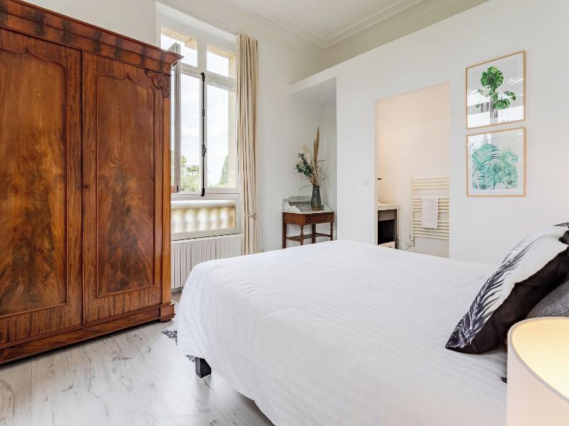 Chateau Cote de Nacre image