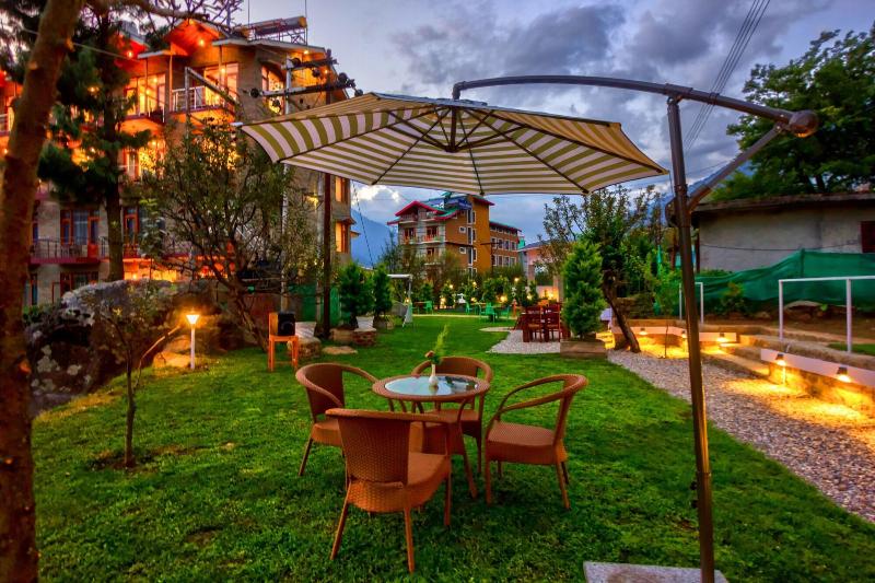 Montana Blues Resort By Snow City image