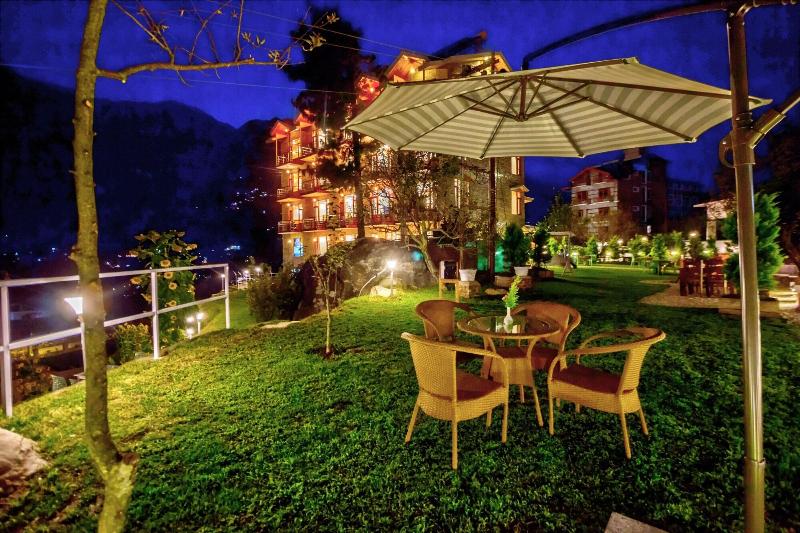 Montana Blues Resort By Snow City image