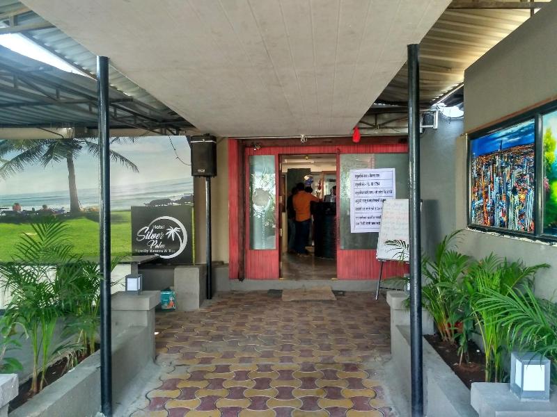 Hotel Silver Palm — main photo