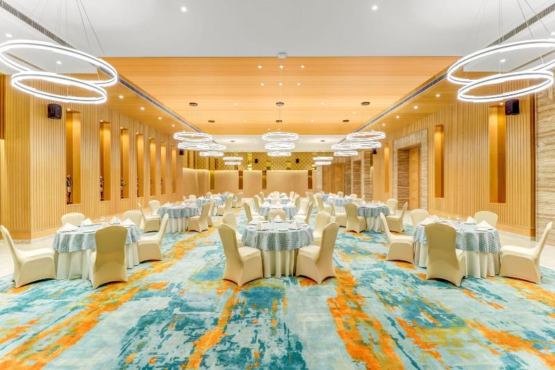 Lemon Tree Premier Bhubaneswar image