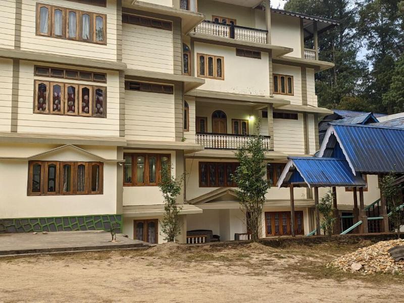 Ziro Palace Inn